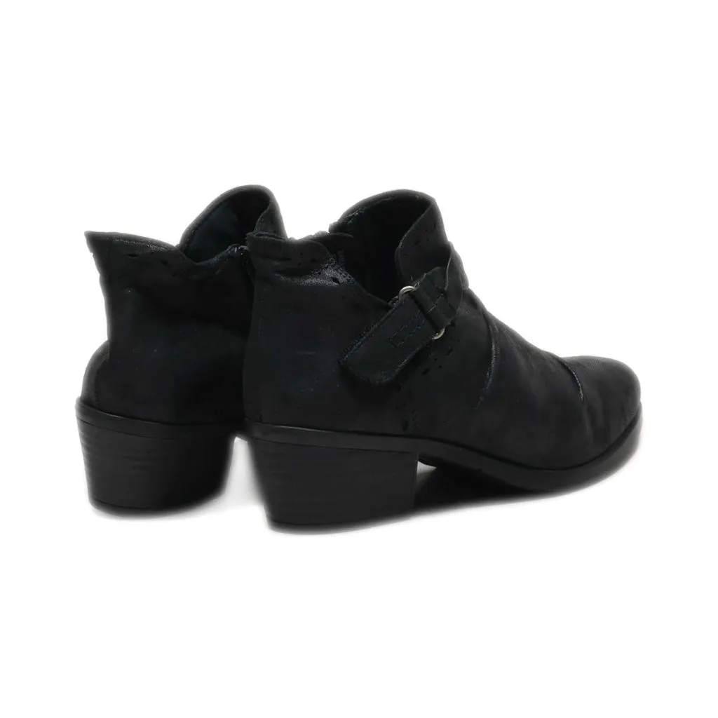 Baretraps Bianca Ankle Boots Nubuck Black Colour For Women