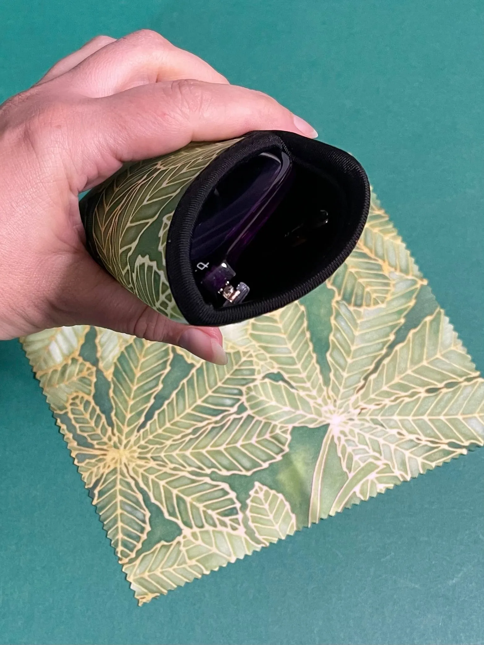 Green Horsechestnut Leaves  Glasses Cover & Cleaning Cloth - slip-on padded washable cover and microfibre cloth for glasses.